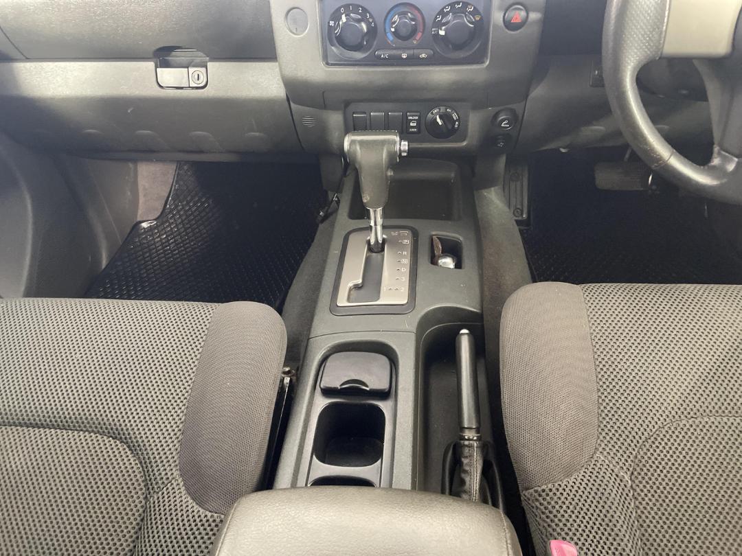 Photo '18' of Nissan Navara