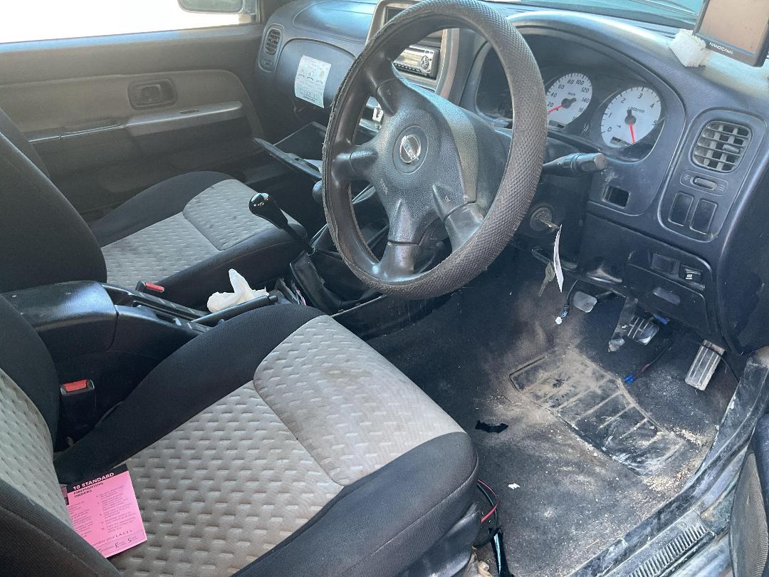 Photo '18' of Nissan Navara D/C W/S Vent Photo '18' of Nissan Navara D/C W/S Vent