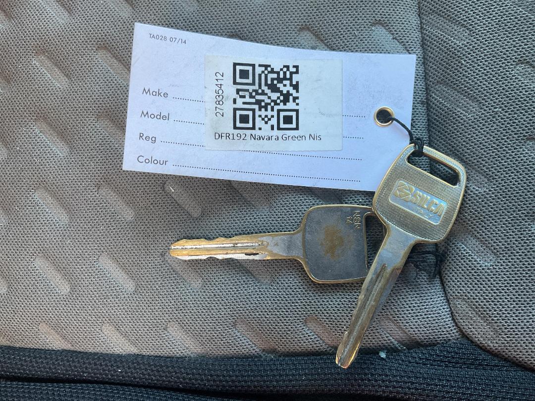 Photo '25' of Nissan Navara D/C W/S Vent Photo '25' of Nissan Navara D/C W/S Vent