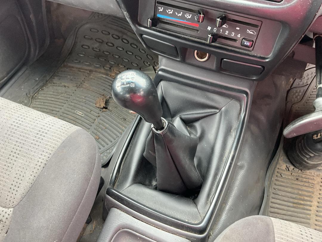 Photo '11' of Nissan Navara DC W/S AIR