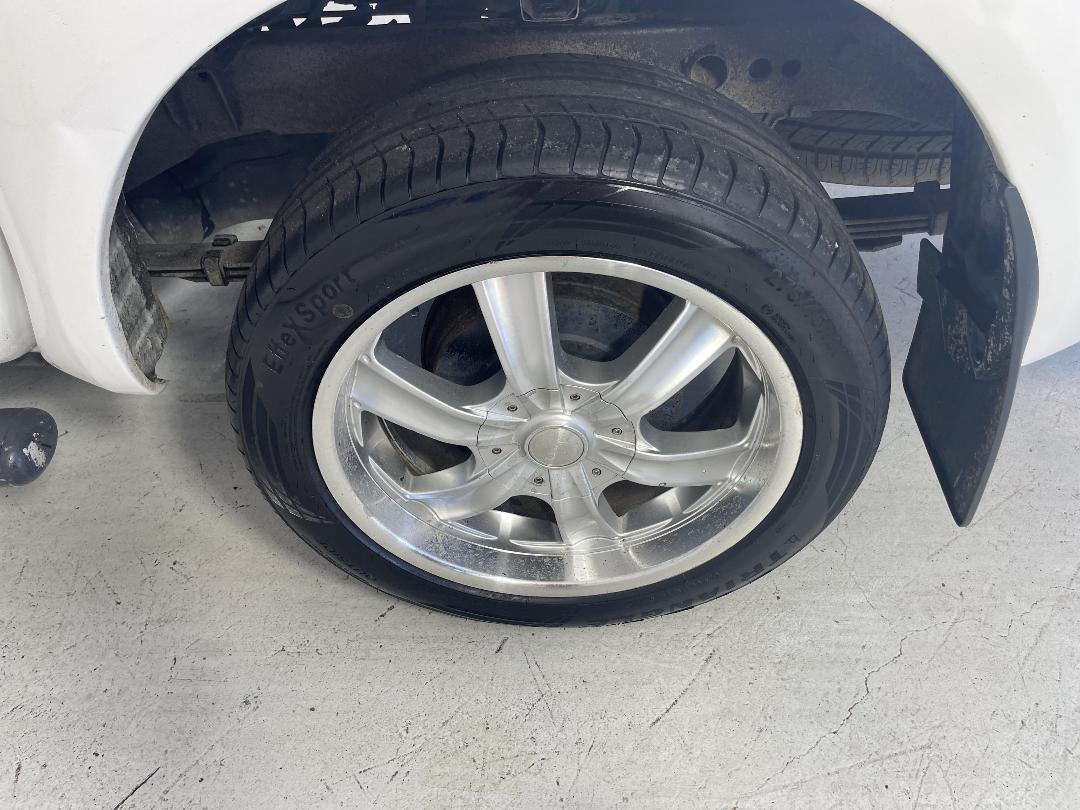 Photo '11' of Nissan Navara