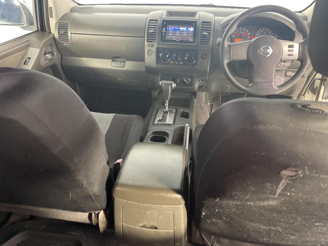 Photo '18' of Nissan Navara