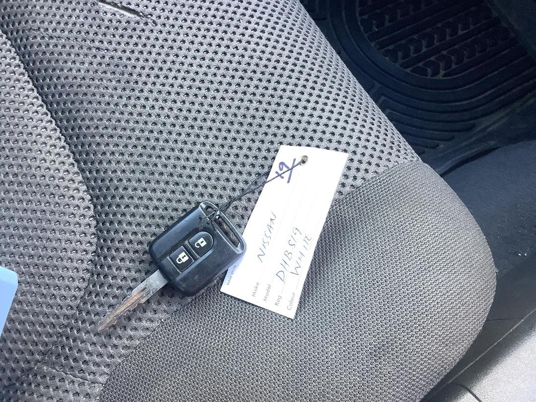 Photo '12' of Nissan Navara