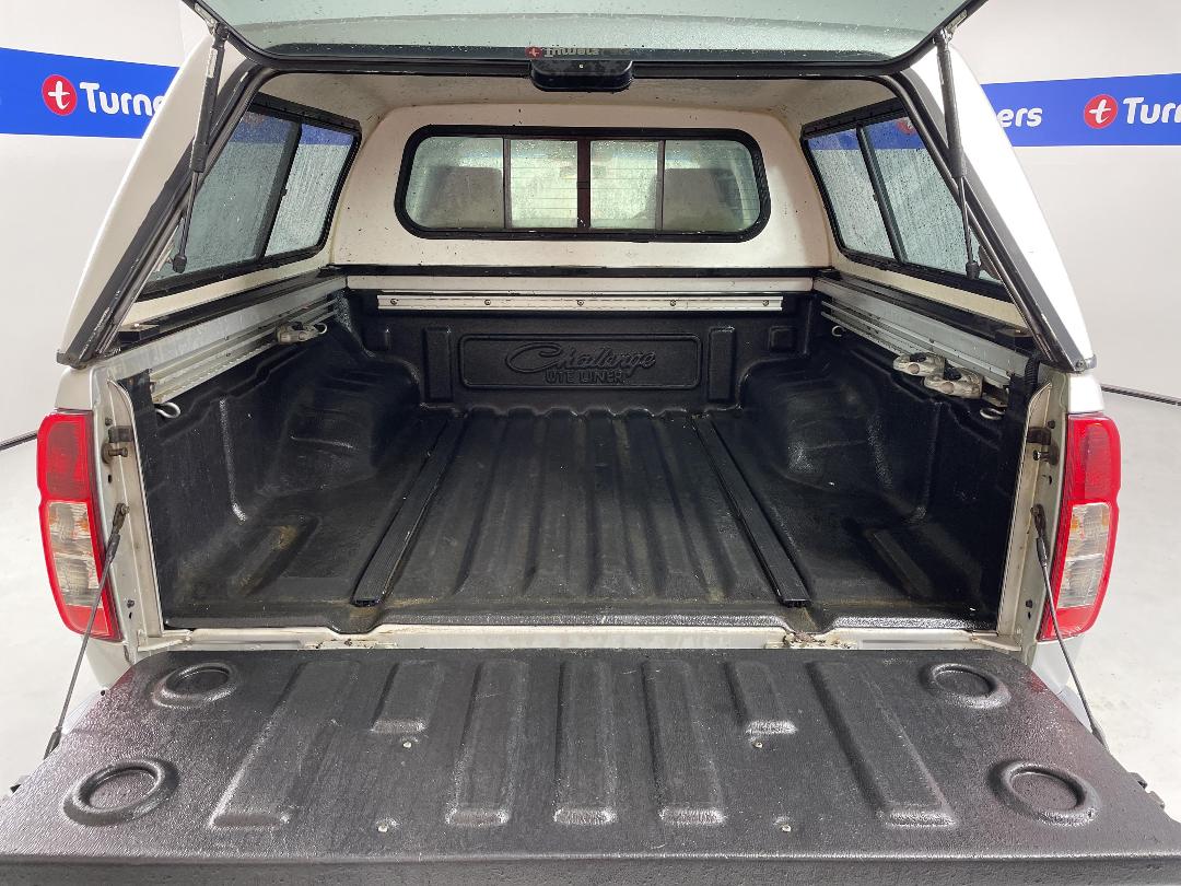 Photo '14' of Nissan Navara