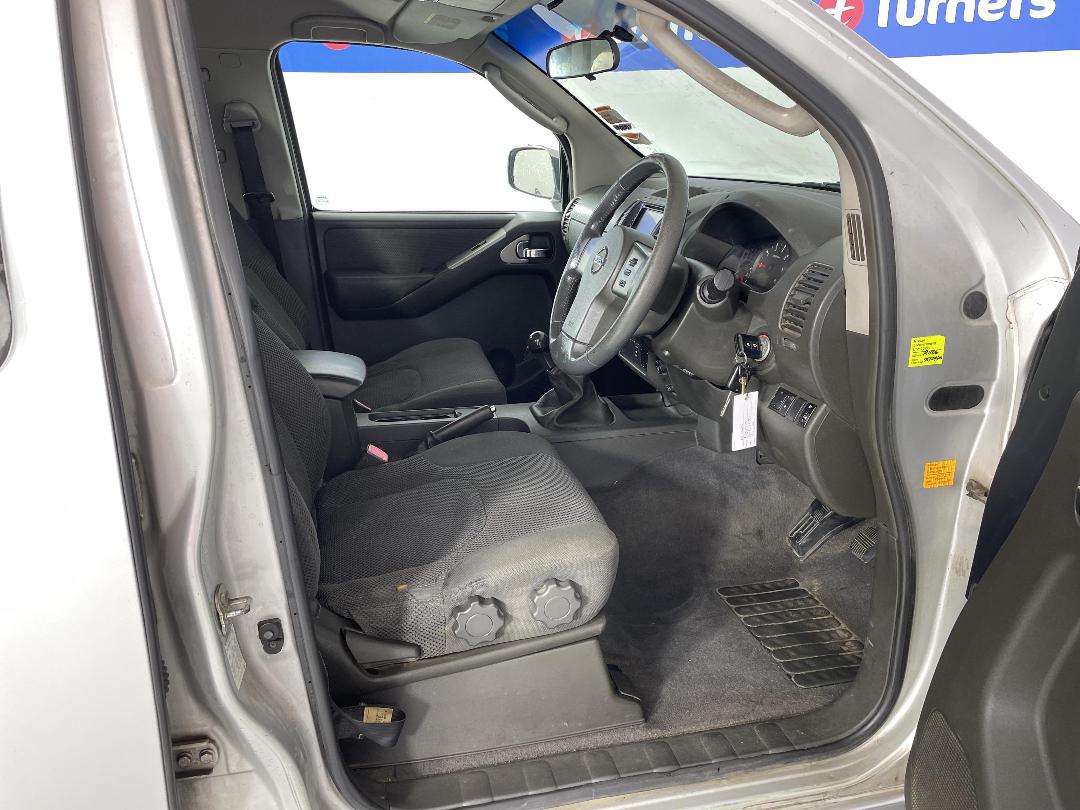 Photo '16' of Nissan Navara