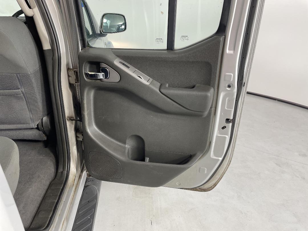 Photo '19' of Nissan Navara