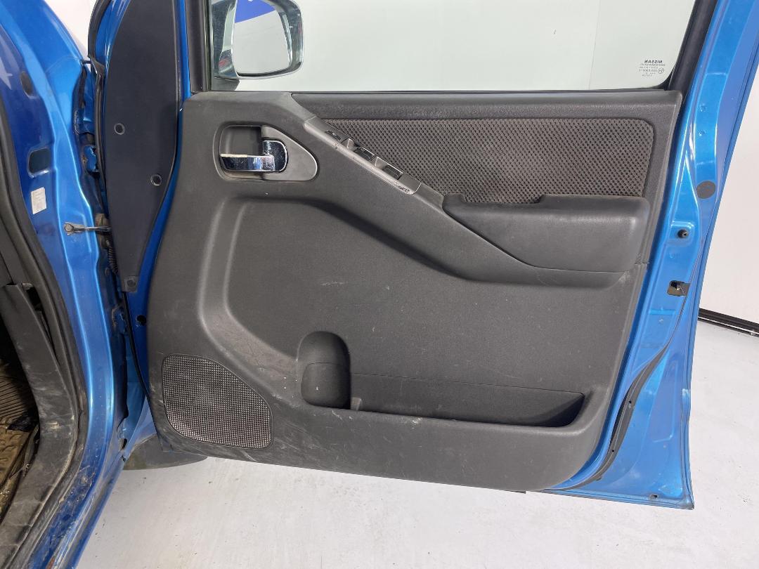 Photo '13' of Nissan Navara