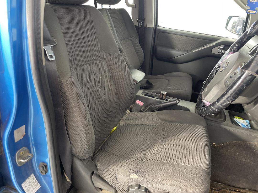 Photo '14' of Nissan Navara