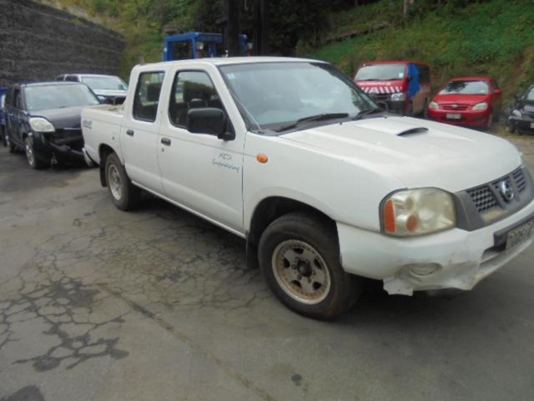 Photo '3' of Nissan Navara DC W/S AIR Photo '3' of Nissan Navara DC W/S AIR