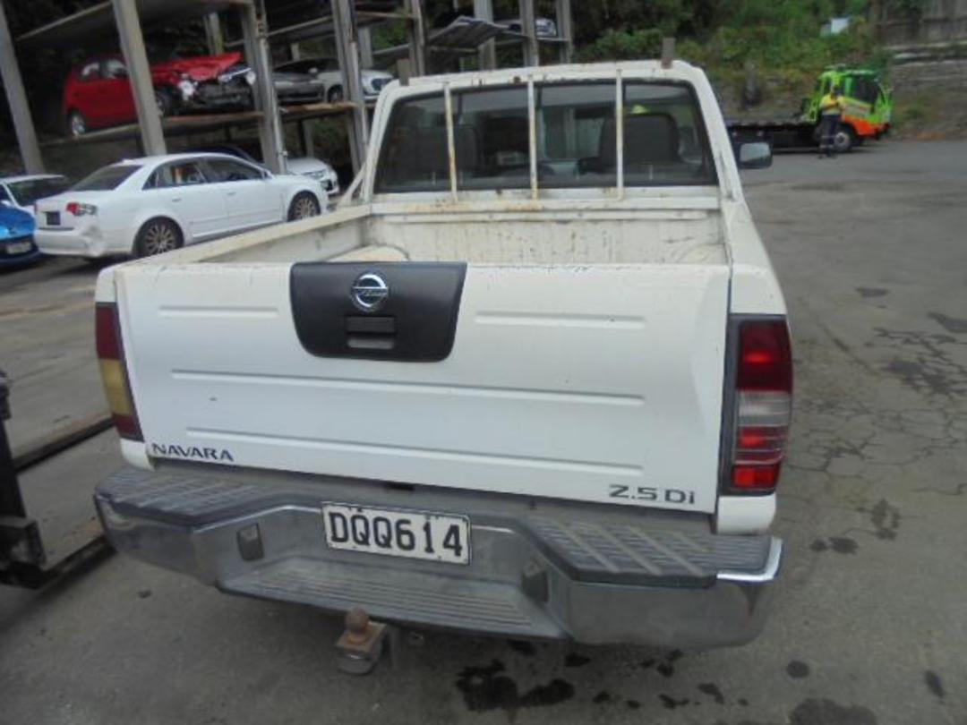 Photo '4' of Nissan Navara DC W/S AIR Photo '4' of Nissan Navara DC W/S AIR