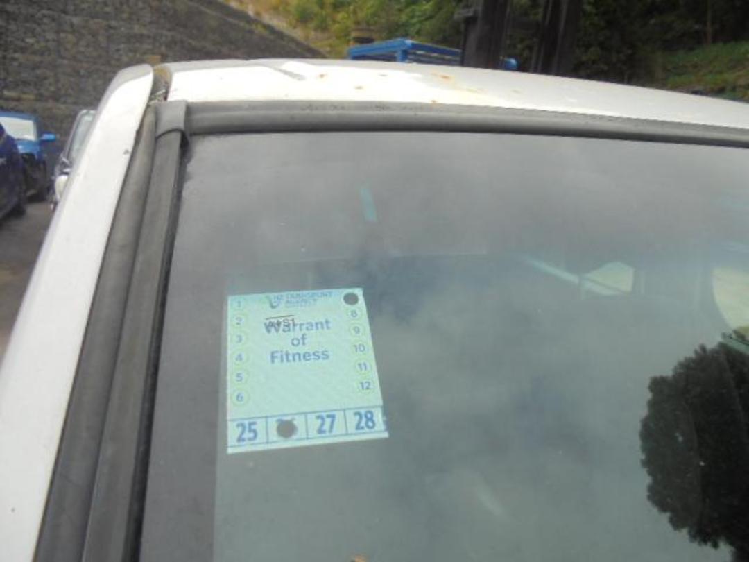 Photo '17' of Nissan Navara DC W/S AIR Photo '17' of Nissan Navara DC W/S AIR