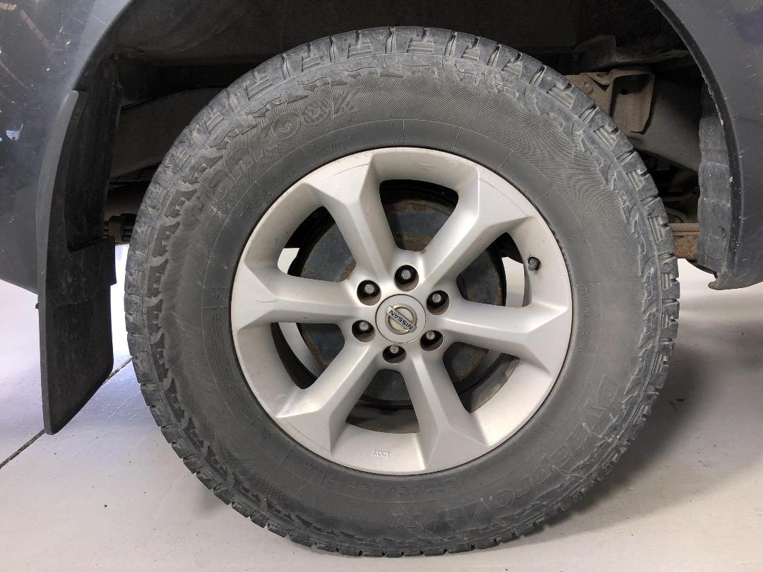 Photo '8' of Nissan Navara