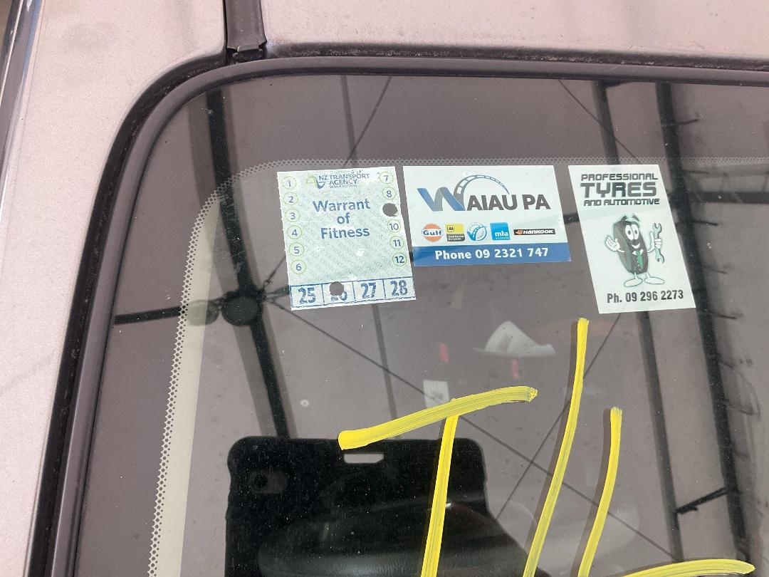 Photo '14' of Nissan Note