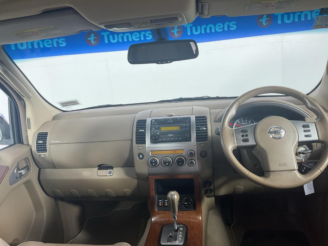 Photo '15' of Nissan Pathfinder TI