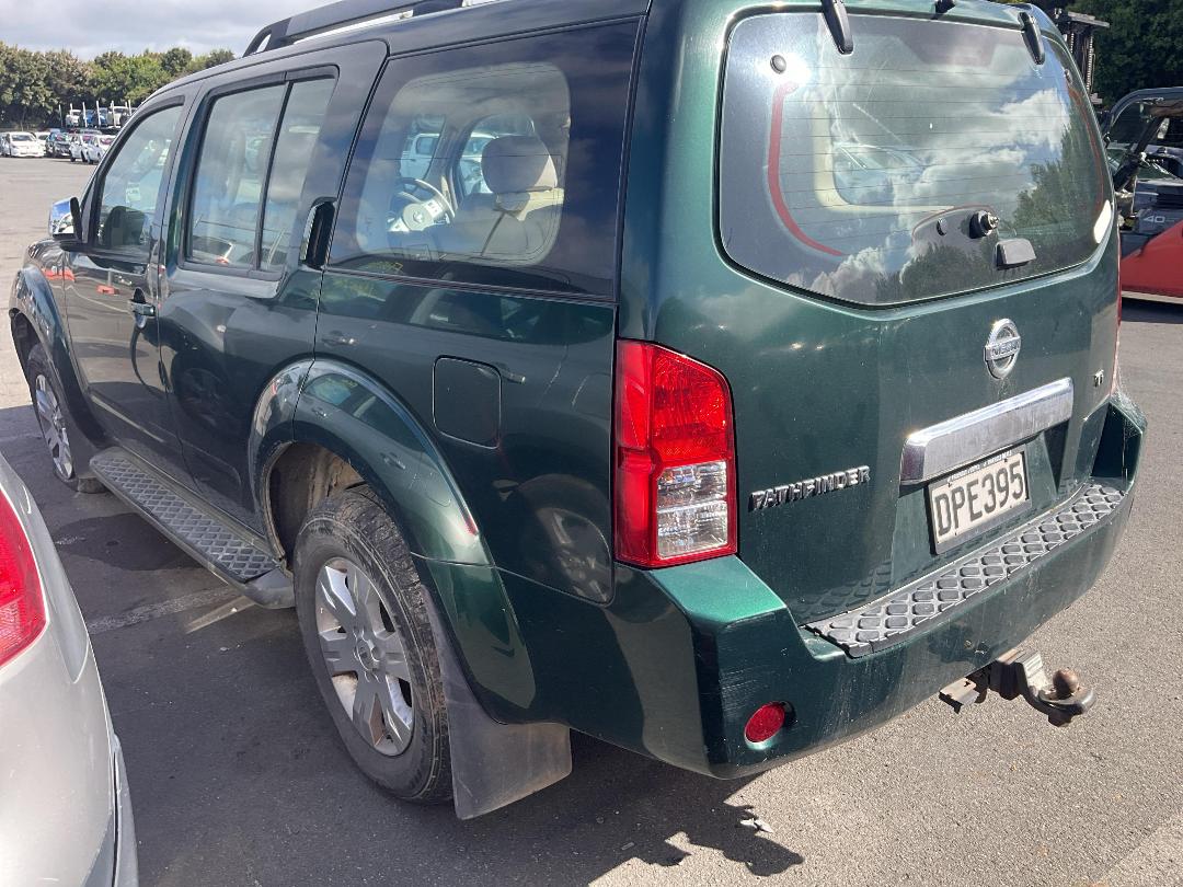 Photo '3' of Nissan Pathfinder TI