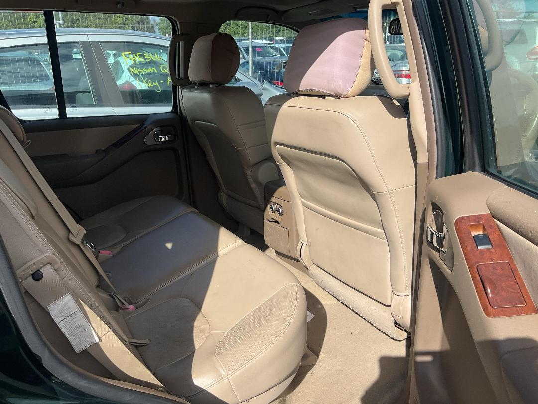 Photo '12' of Nissan Pathfinder TI