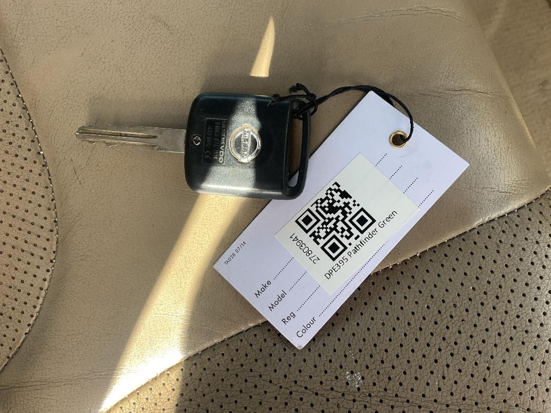 Photo '15' of Nissan Pathfinder TI