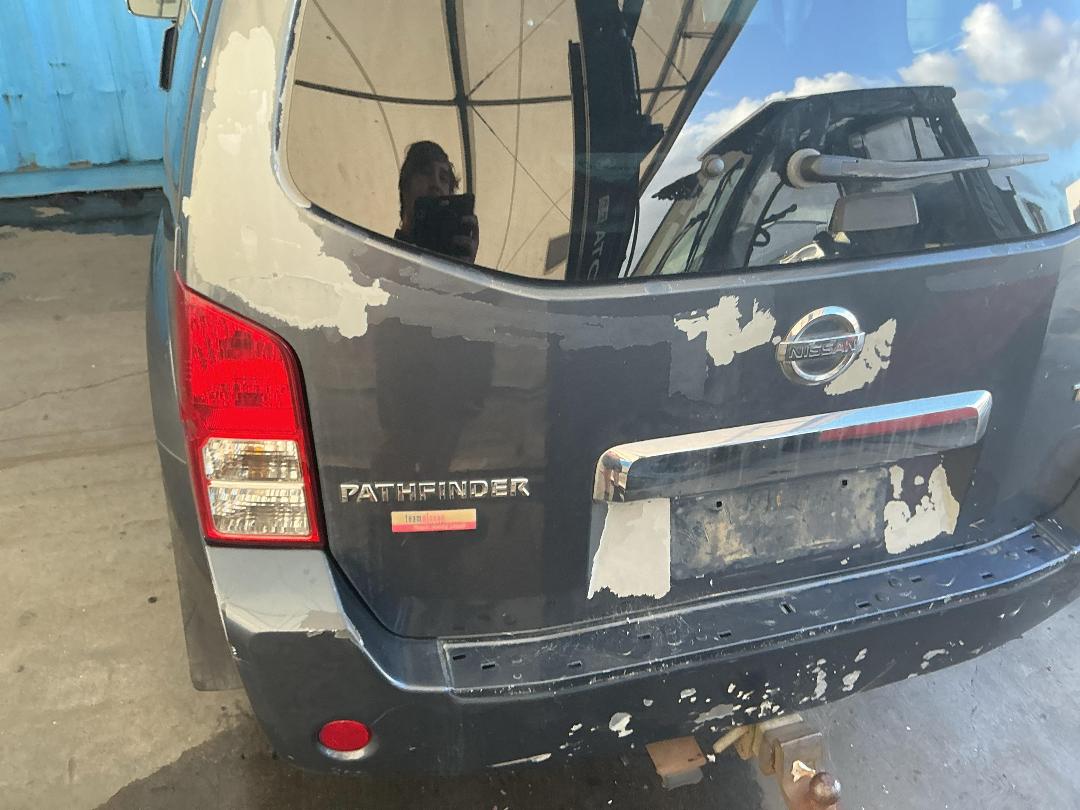 Photo '11' of Nissan Pathfinder TI