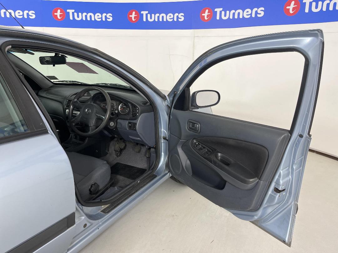 Photo '13' of Nissan Pulsar LS