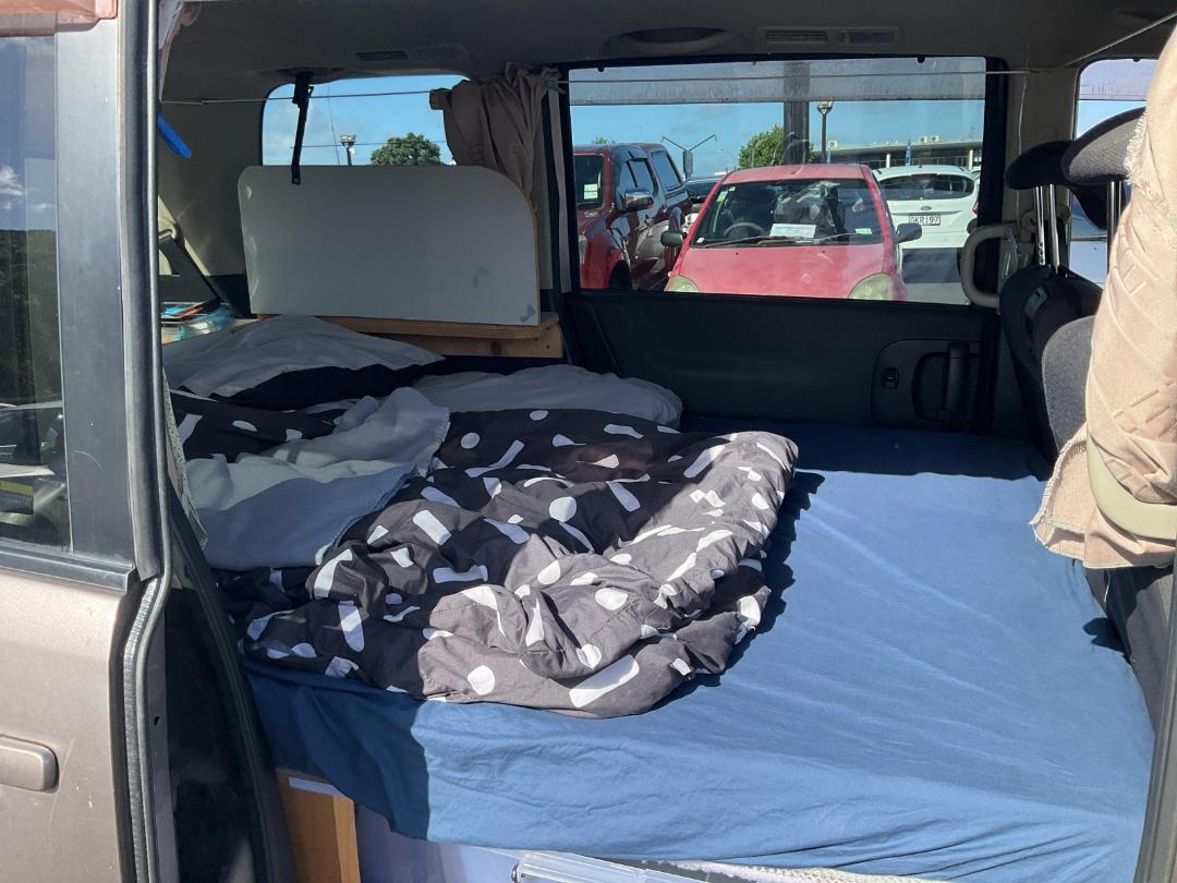 Photo '9' of Nissan Serena Photo '9' of Nissan Serena