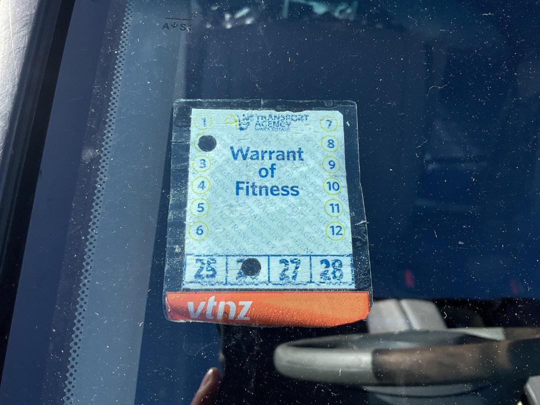 Photo '11' of Nissan Serena Photo '11' of Nissan Serena