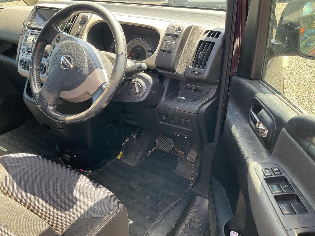 Photo '9' of Nissan Serena Photo '9' of Nissan Serena