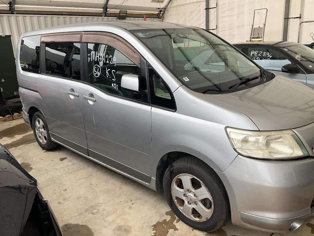 Photo '6' of Nissan Serena