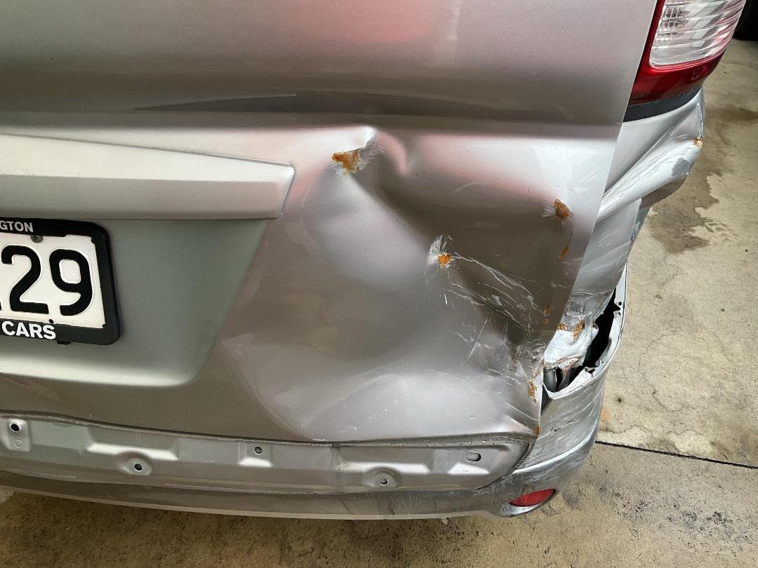 Photo '17' of Nissan Serena