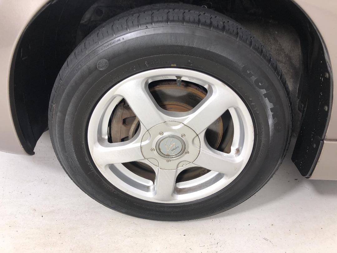 Photo '10' of Nissan Serena