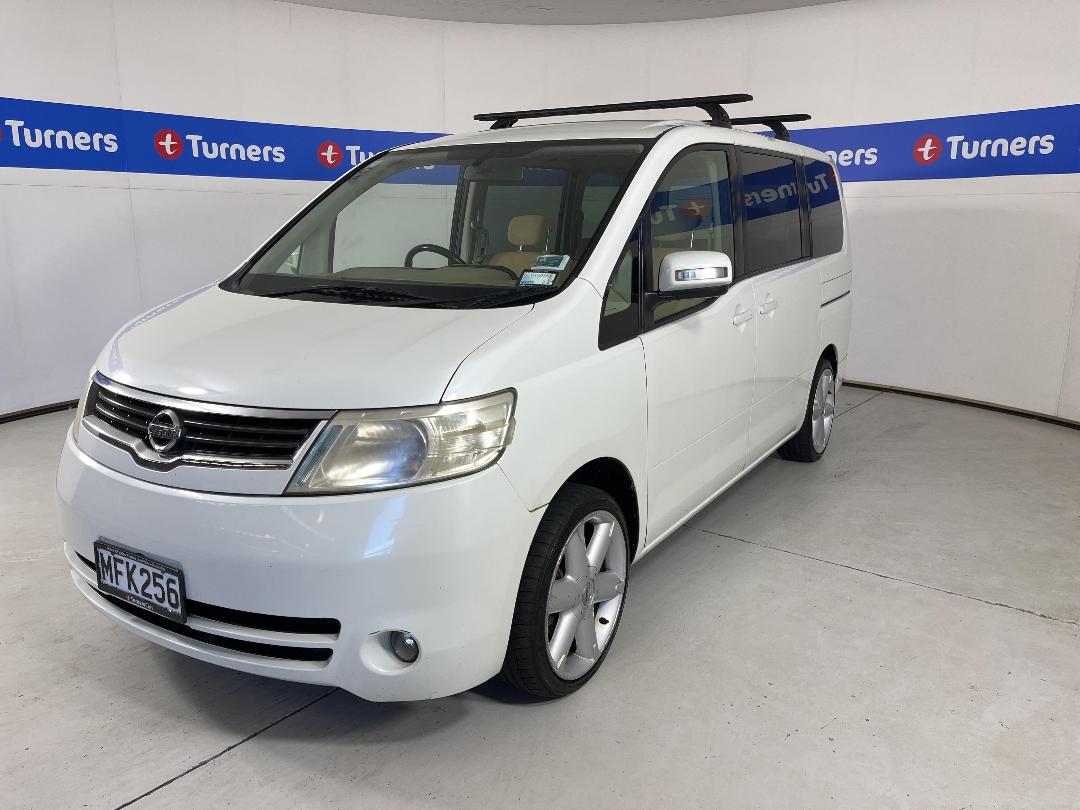 Photo '4' of Nissan Serena