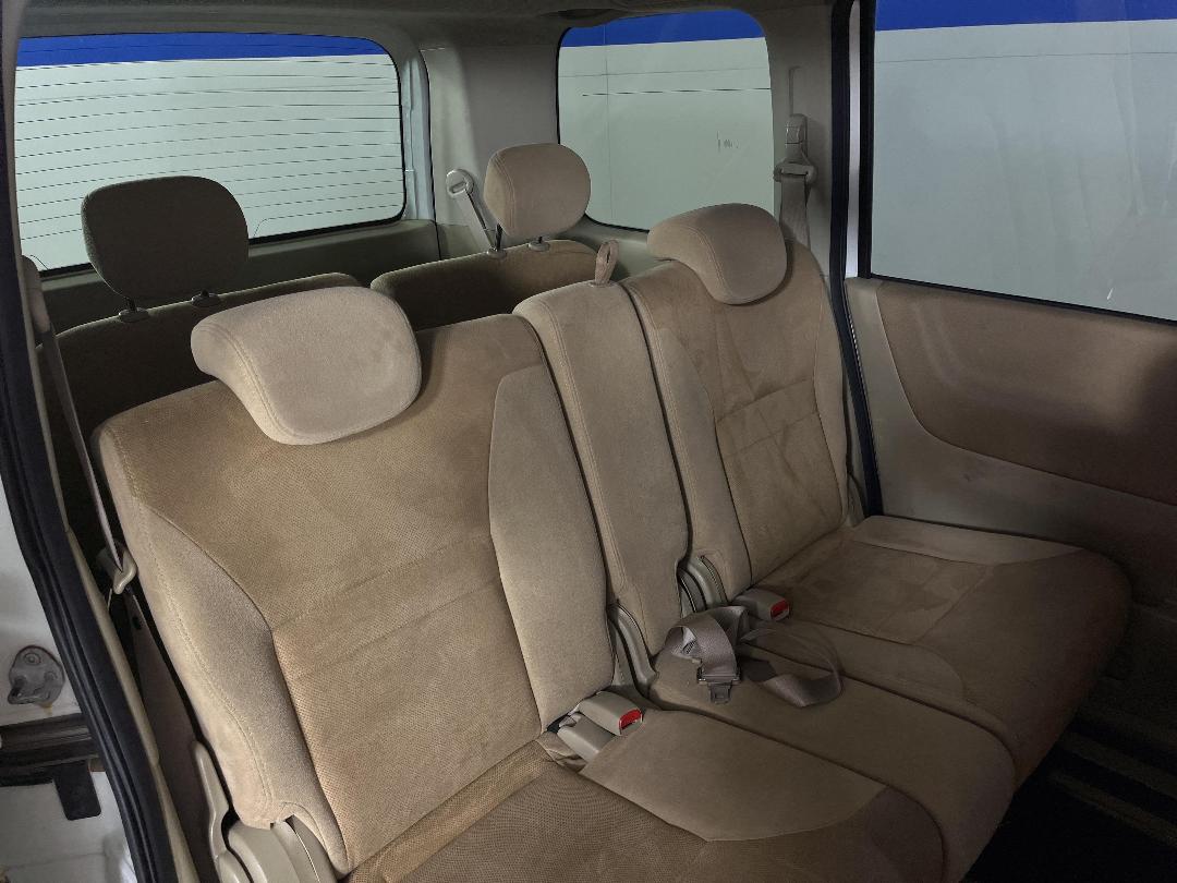 Photo '20' of Nissan Serena