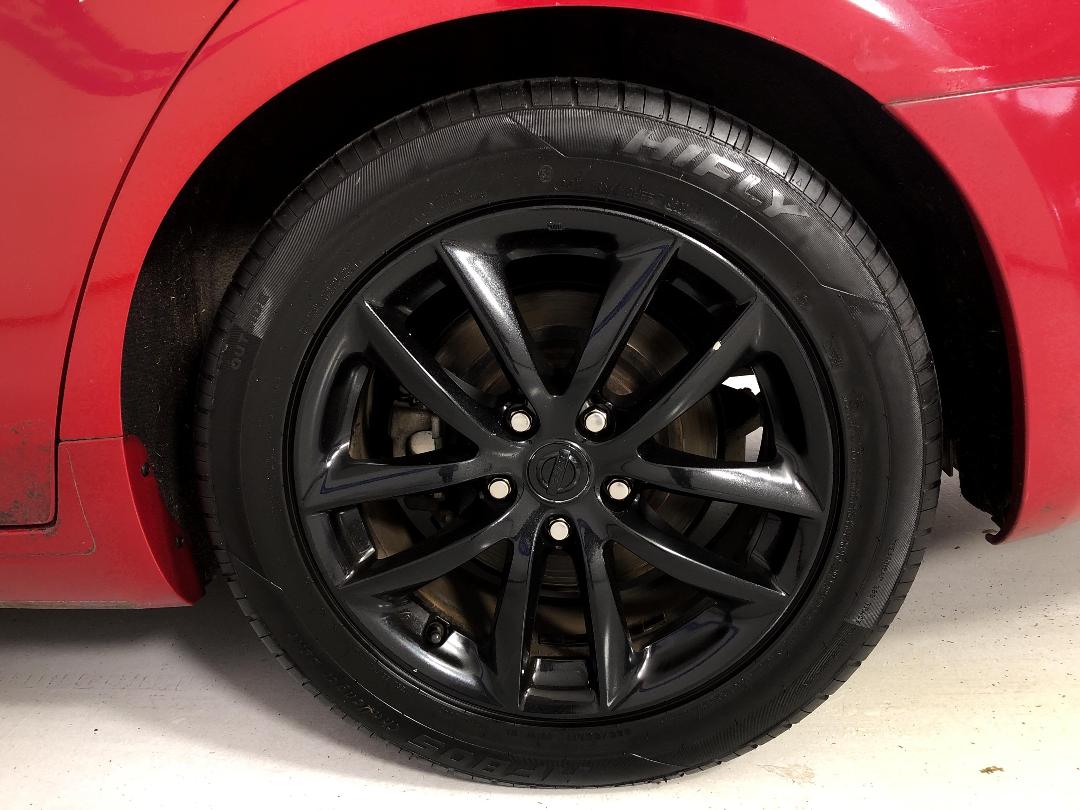 Photo '11' of Nissan Skyline