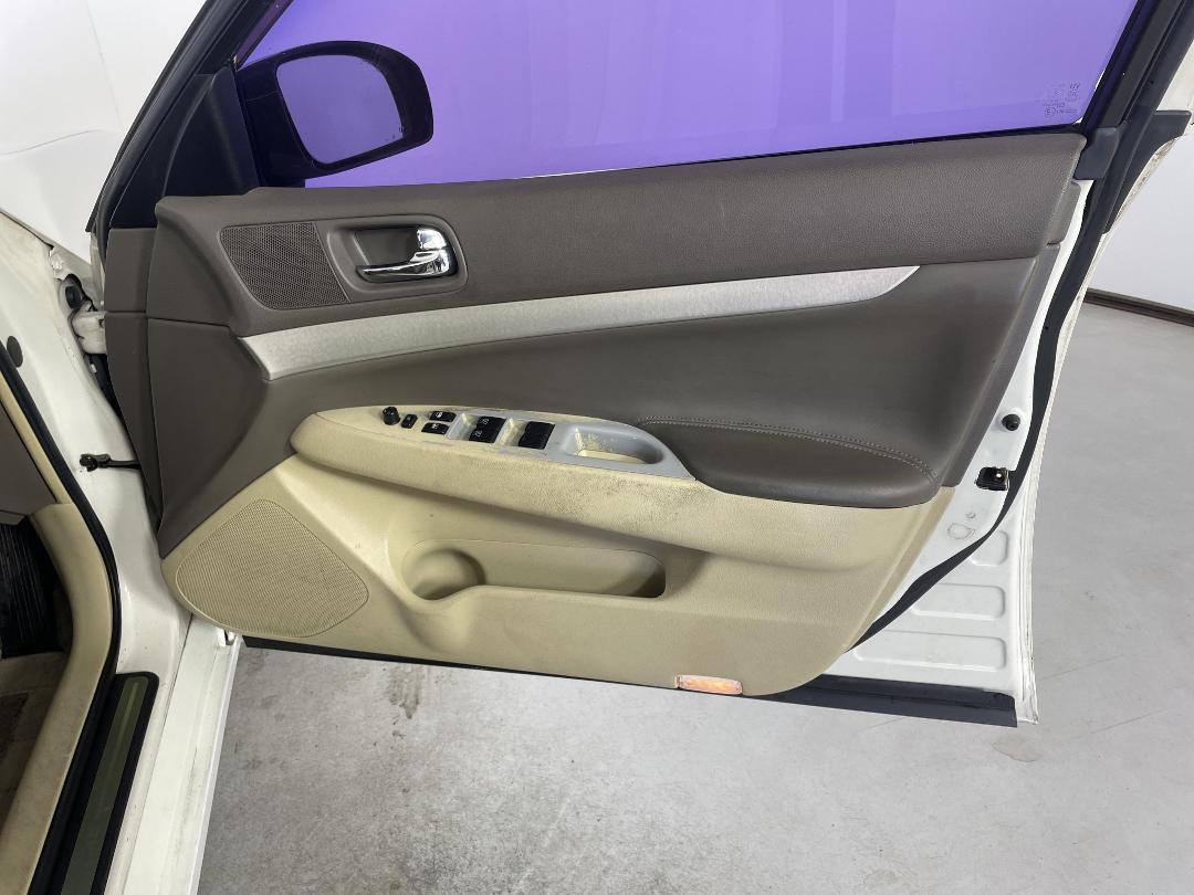 Photo '15' of Nissan Skyline Photo '15' of Nissan Skyline