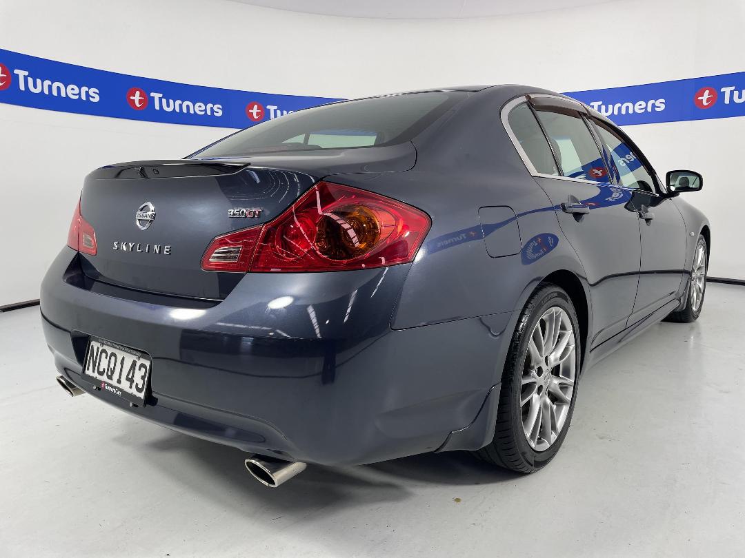 Photo '7' of Nissan Skyline