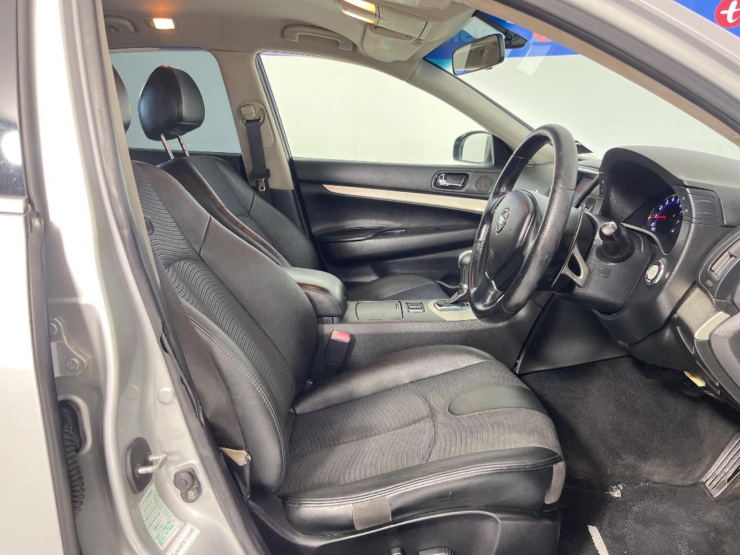 Photo '16' of Nissan Skyline