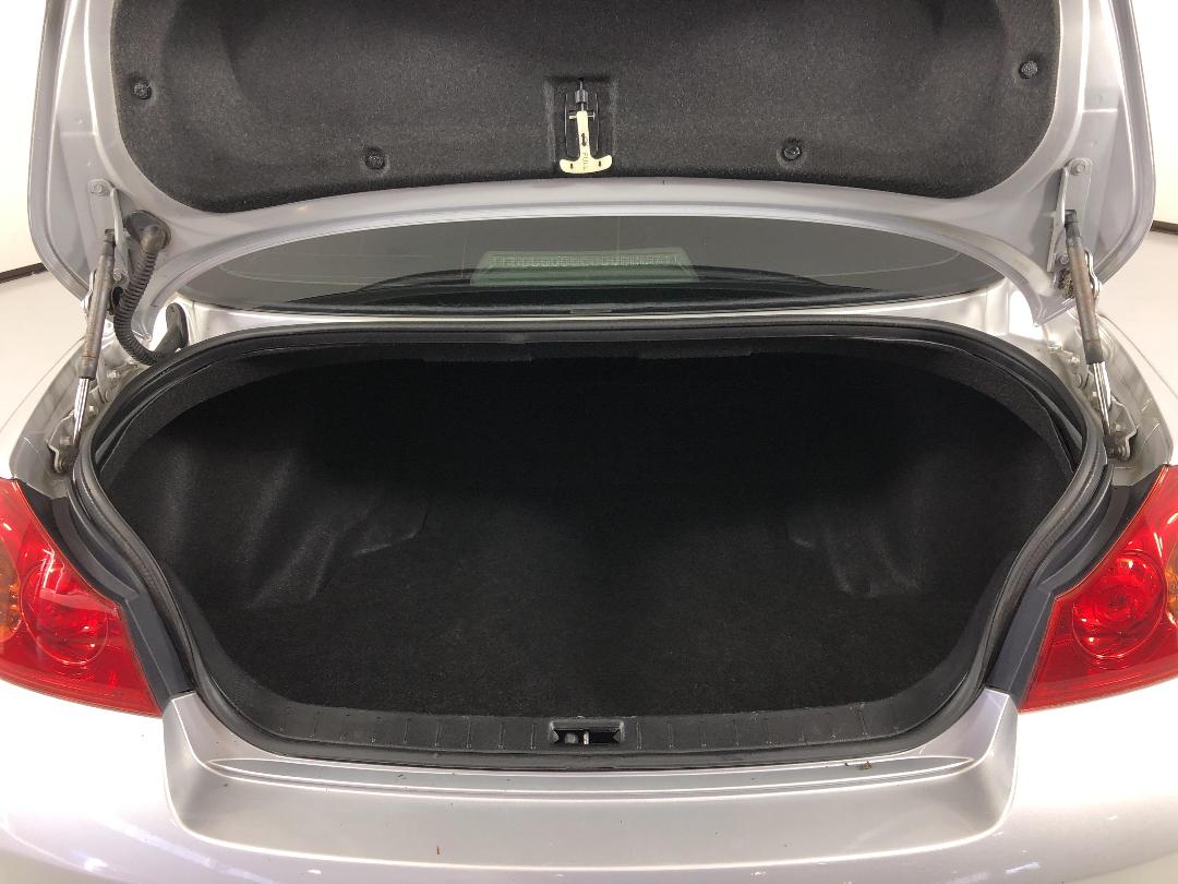 Photo '14' of Nissan Skyline