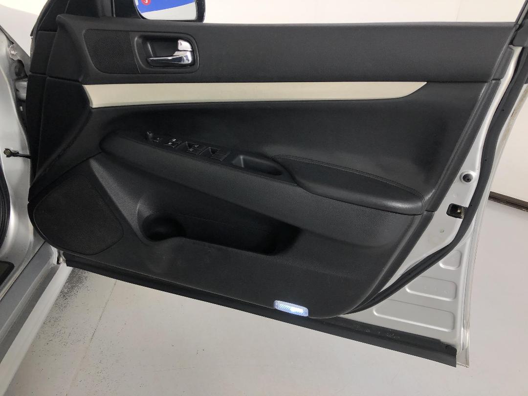 Photo '15' of Nissan Skyline