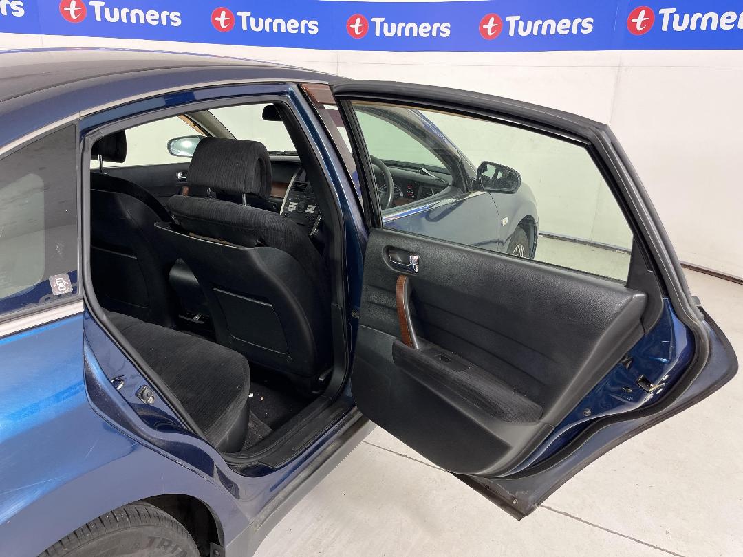 Photo '17' of Nissan Teana Photo '17' of Nissan Teana