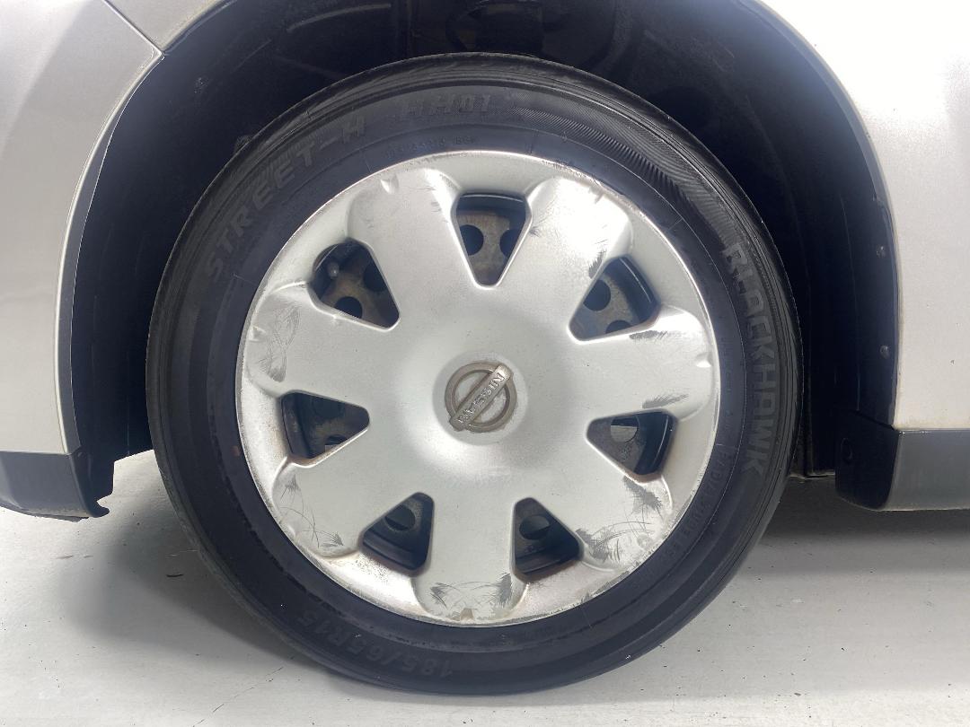 Photo '10' of Nissan Tiida Photo '10' of Nissan Tiida