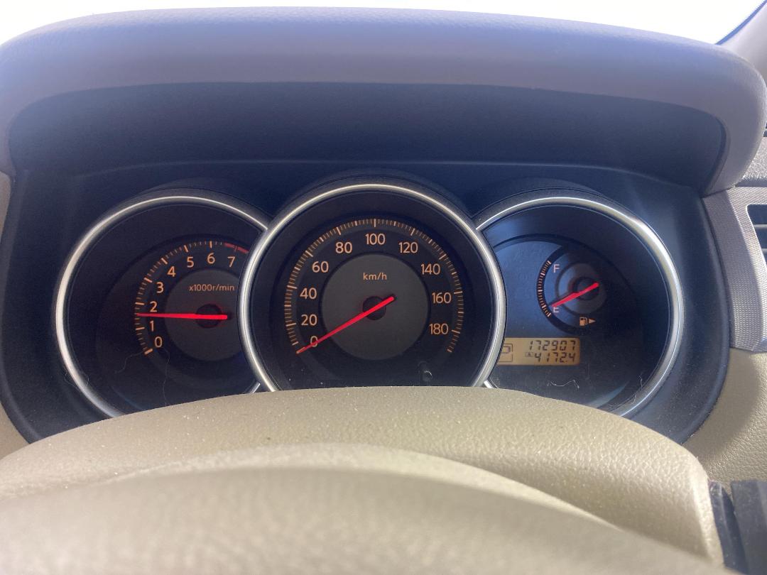 Photo '21' of Nissan Tiida Photo '21' of Nissan Tiida