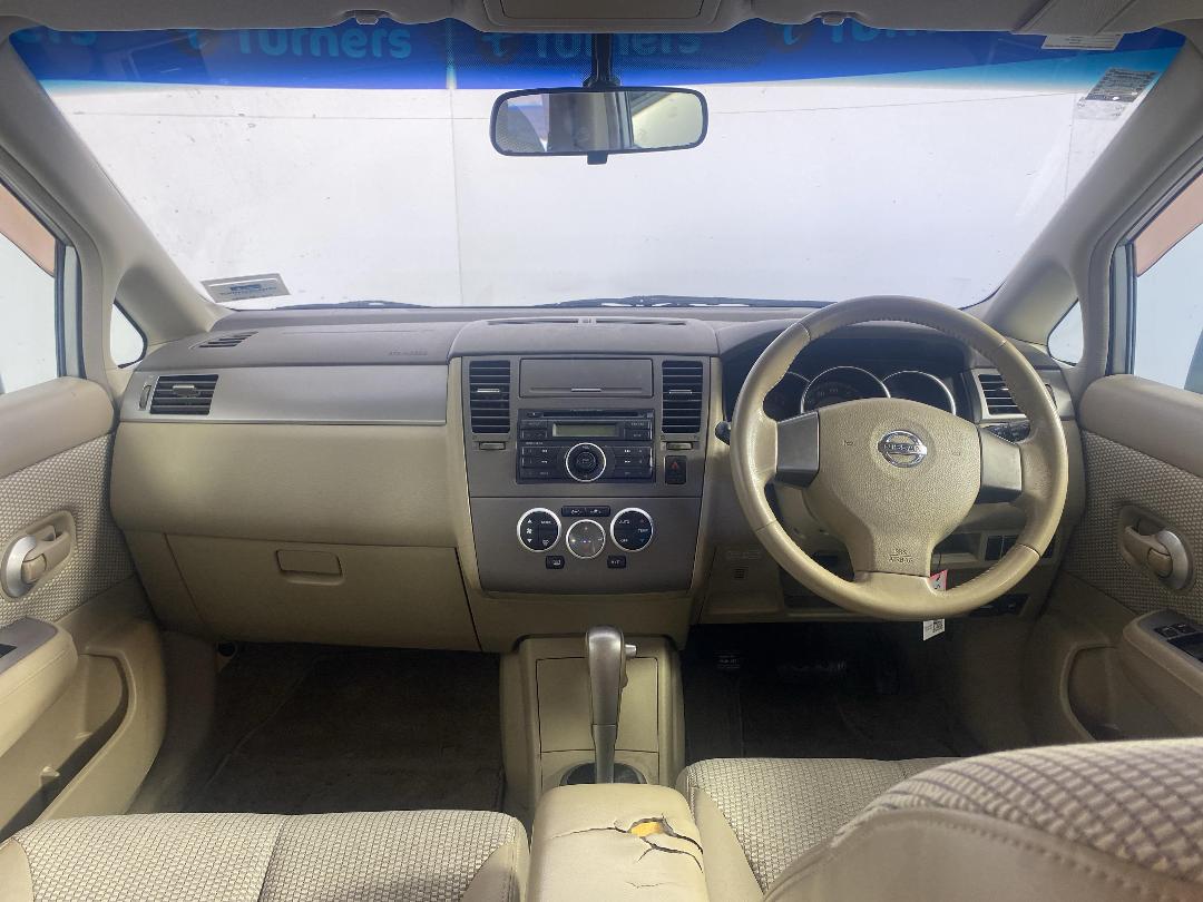 Photo '17' of Nissan Tiida Photo '17' of Nissan Tiida