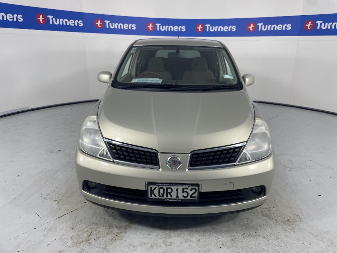 Photo '2' of Nissan Tiida Photo '2' of Nissan Tiida