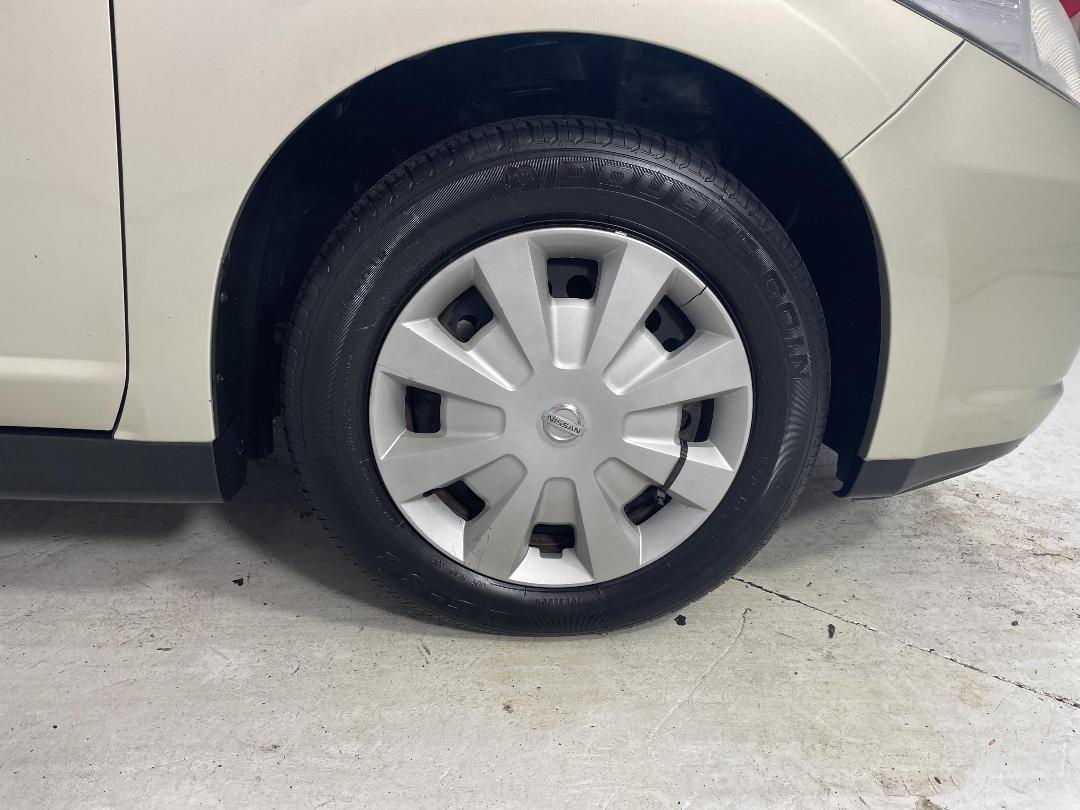 Photo '10' of Nissan Tiida Photo '10' of Nissan Tiida