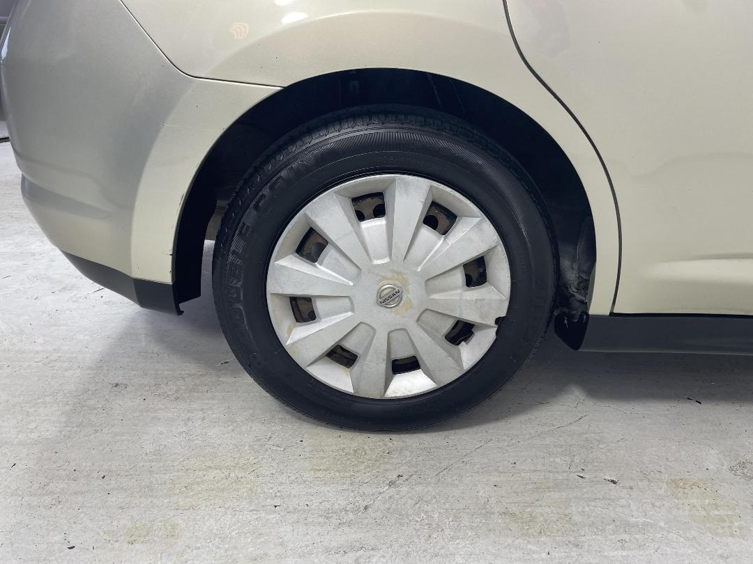 Photo '12' of Nissan Tiida Photo '12' of Nissan Tiida