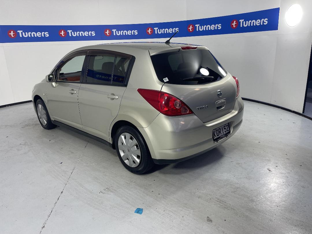 Photo '5' of Nissan Tiida Photo '5' of Nissan Tiida