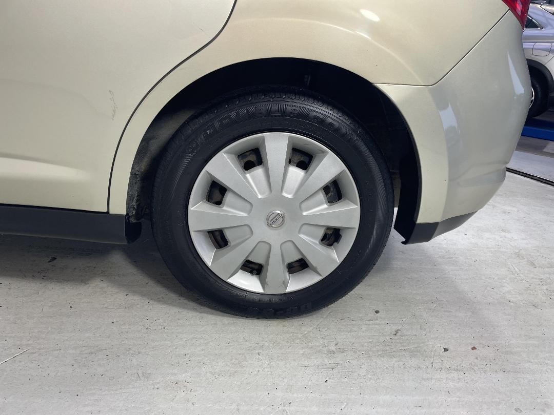 Photo '11' of Nissan Tiida Photo '11' of Nissan Tiida