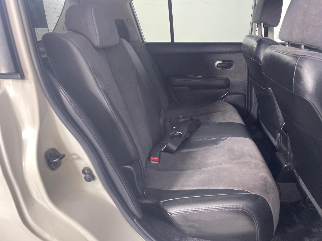 Photo '20' of Nissan Tiida Photo '20' of Nissan Tiida