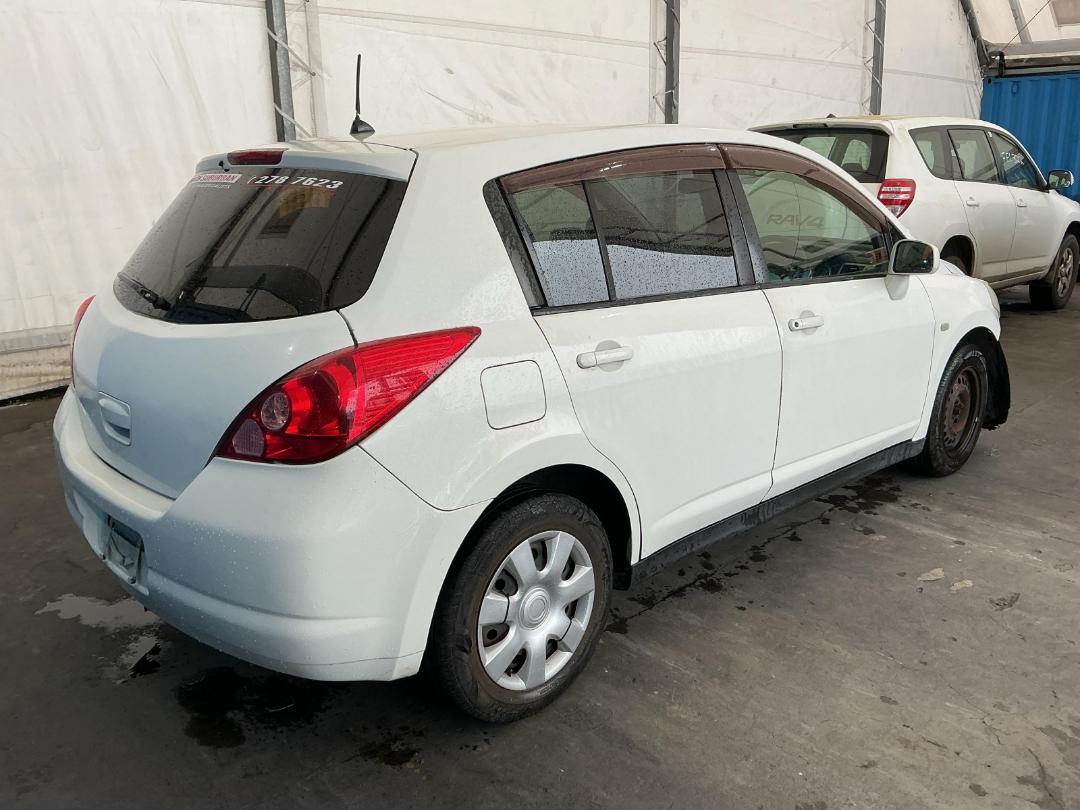 Photo '18' of Nissan Tiida Photo '18' of Nissan Tiida