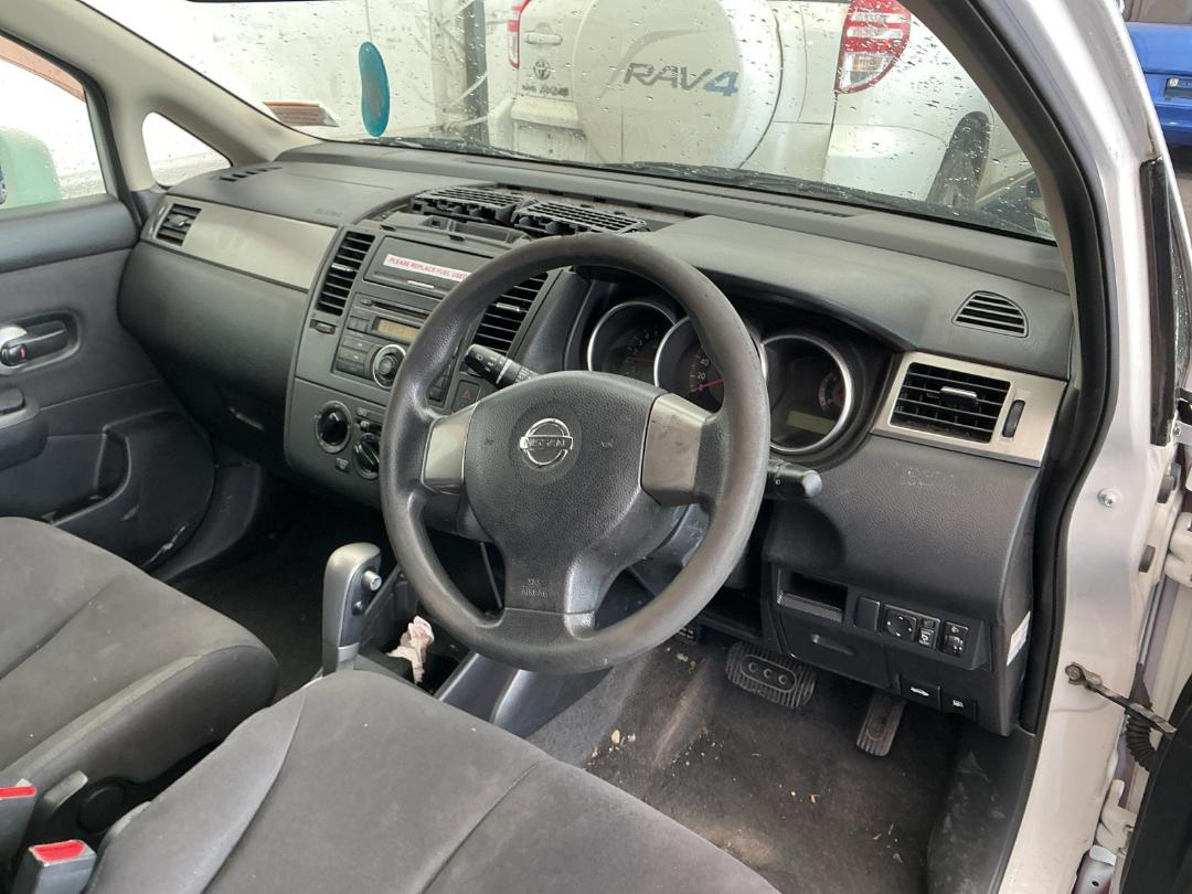 Photo '23' of Nissan Tiida Photo '23' of Nissan Tiida