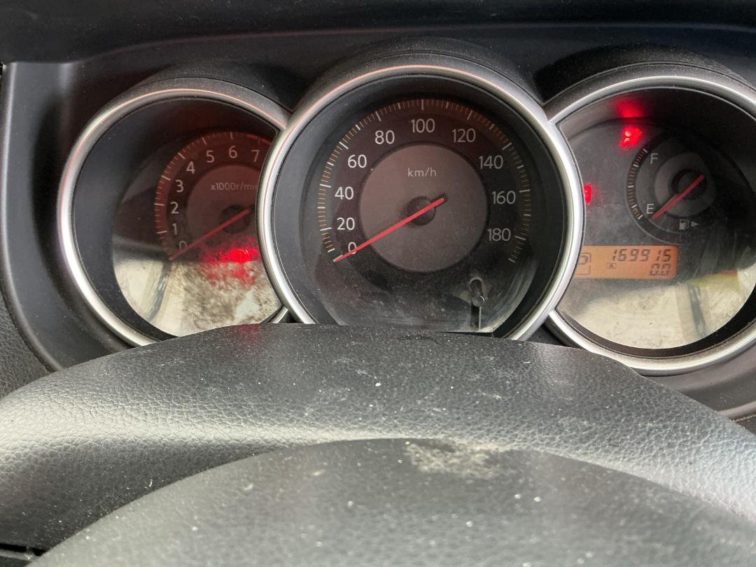 Photo '29' of Nissan Tiida Photo '29' of Nissan Tiida